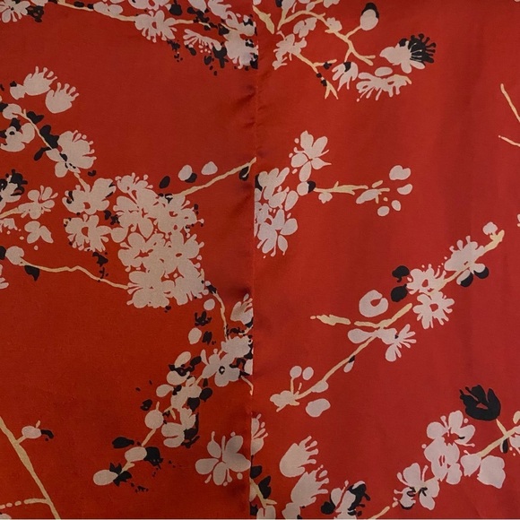 Forever 21 Red Cherry Blossom Floral Satin Kimono Size S - Picture 14 of 15